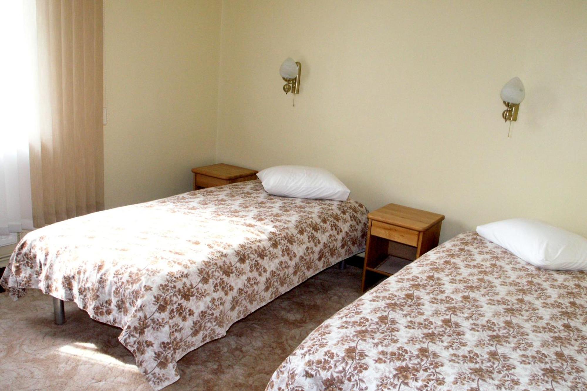 Meteorits Hotel Smiltene Ngoại thất bức ảnh