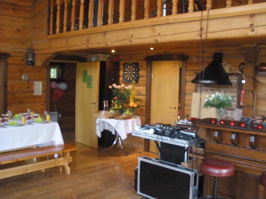 Meteorits Hotel Smiltene Ngoại thất bức ảnh